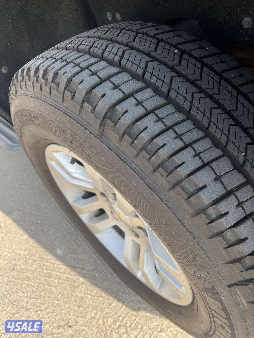 تواير مشلن مقاس 275/56/18 تاريخ 2025  ماشي عليهم 2000 ك1