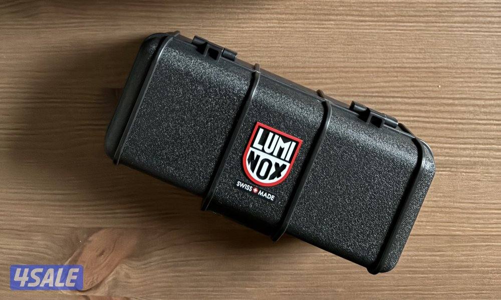 ساعة لومينوكس0