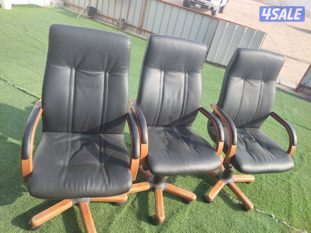 ٧ كراسي للمكاتب جديده جدا1