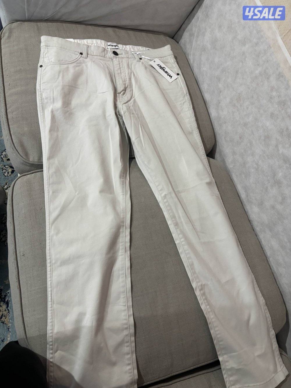 للبيع بنطلون جينز قمصان تيشرتات من Lee / wrangler10