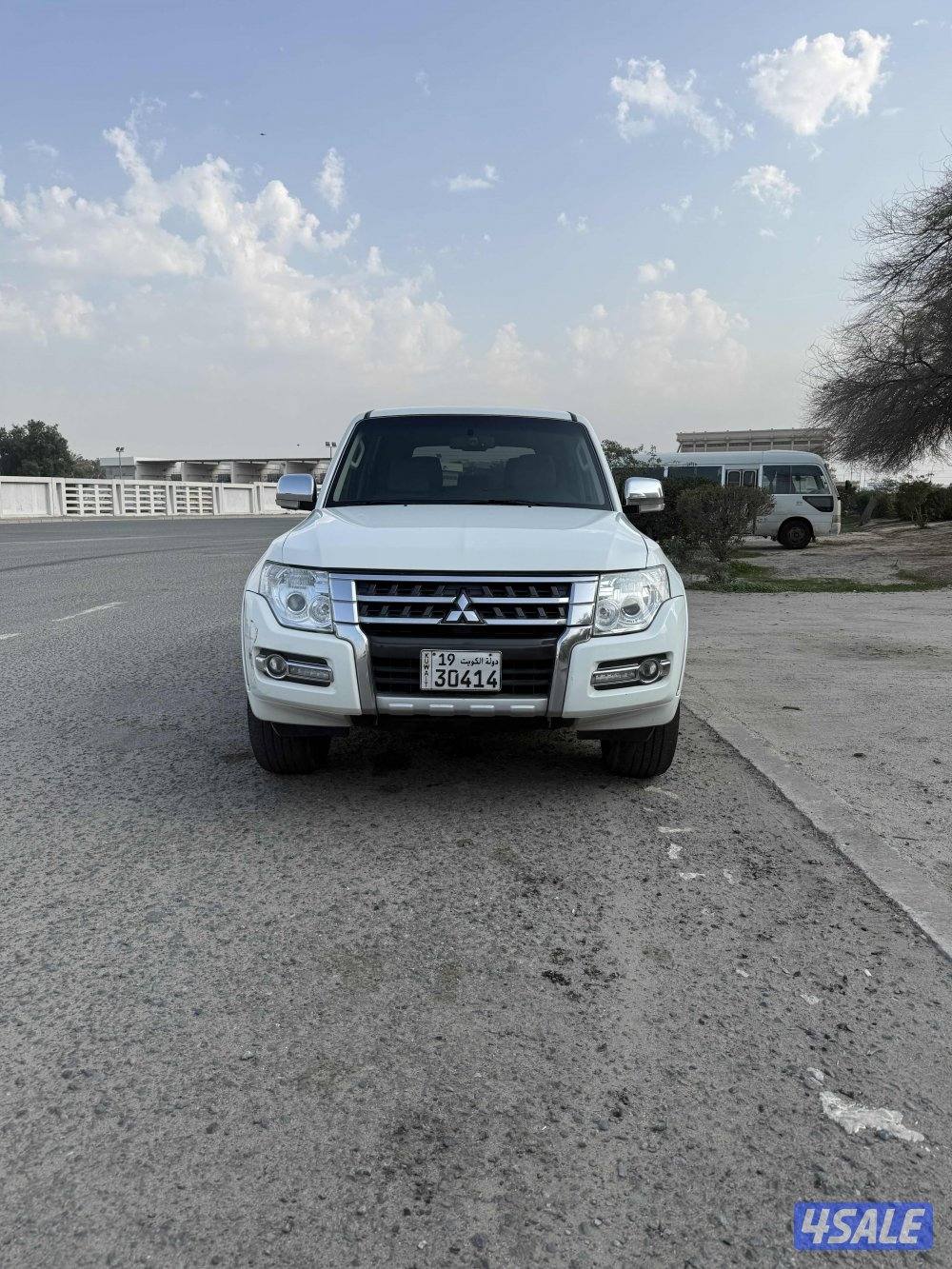 للبيع باجيرو 2020 وارد الملا1