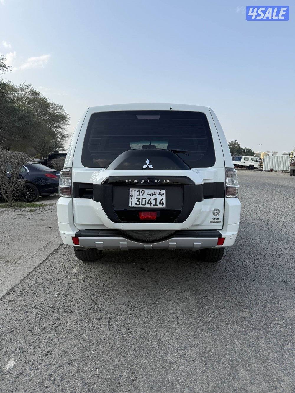 للبيع باجيرو 2020 وارد الملا2