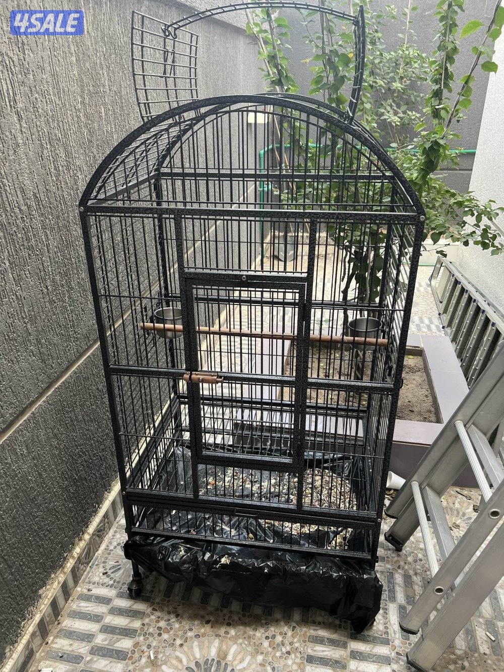 للبيع قفص كبير يصلح للطيور الناطقه0