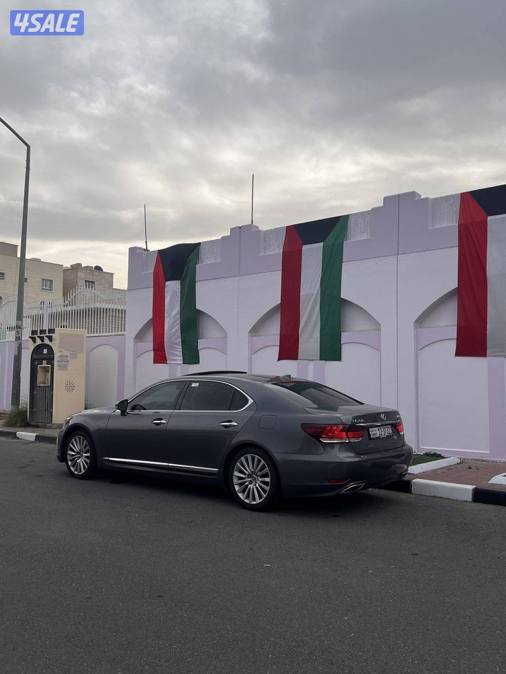 لكزس الساير بحالة الوكالة لارج اعلى درجة2