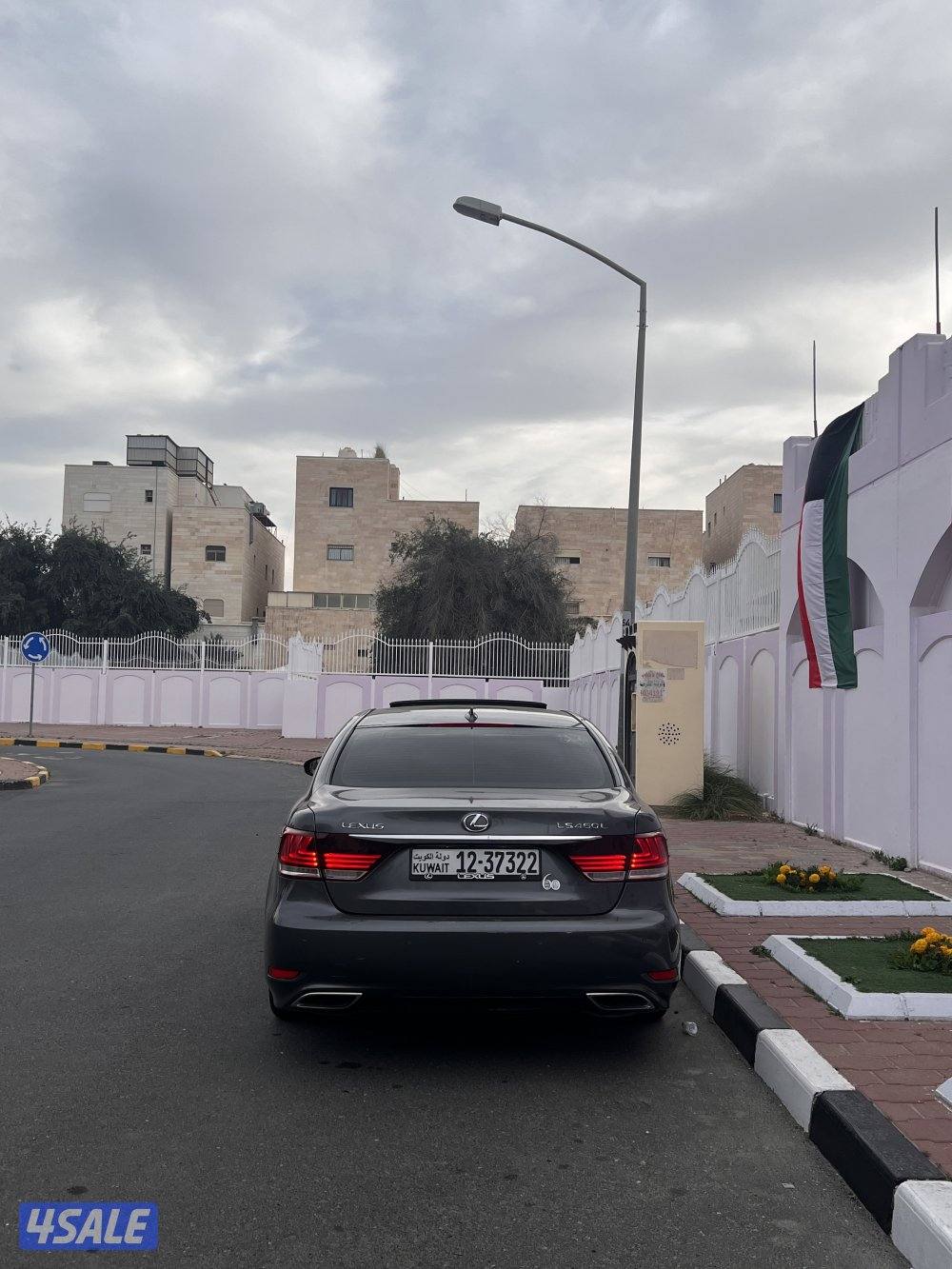 لكزس الساير بحالة الوكالة لارج اعلى درجة4