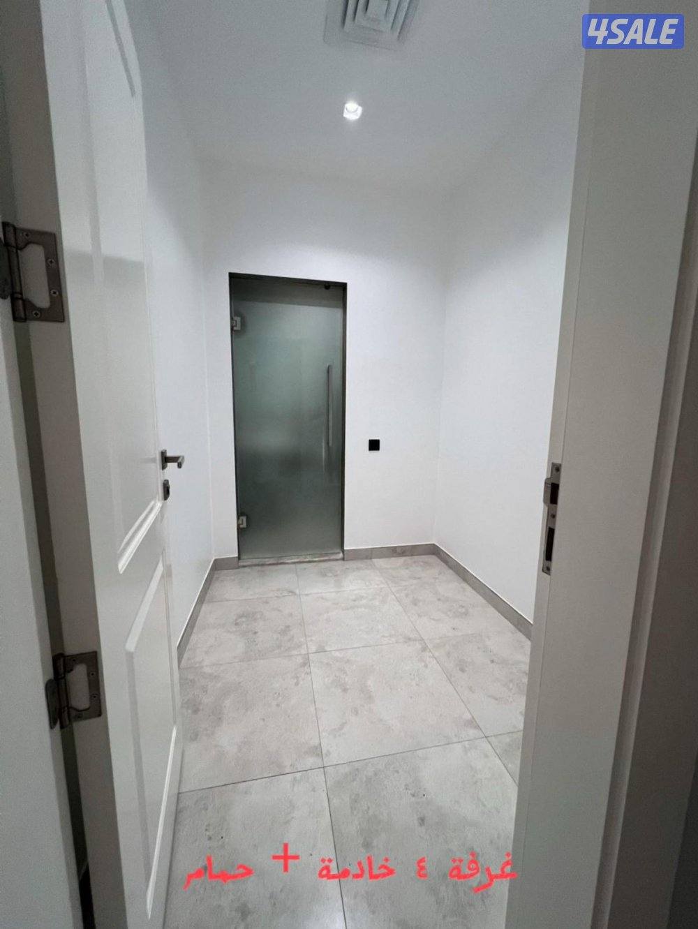 شقه للايجار مميزة ٣غرف واحد غرفه مستر وغرفتين حادم حمامه  شهرين مجانا4