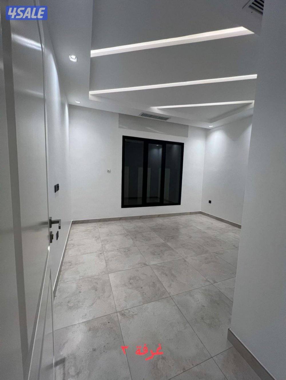 شقه للايجار مميزة ٣غرف واحد غرفه مستر وغرفتين حادم حمامه  شهرين مجانا3