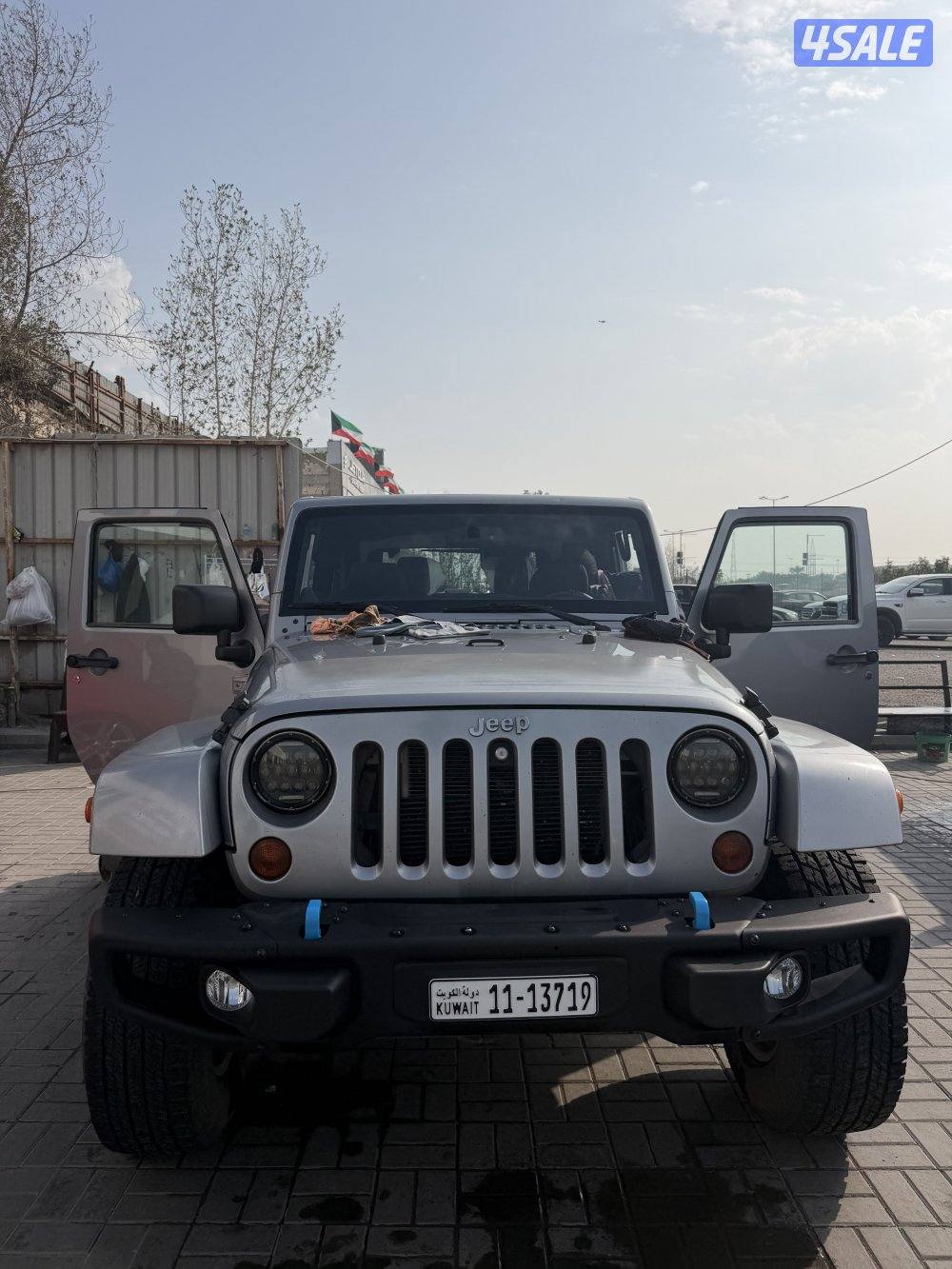 للبيع اوللبدل جيب رانجلر صحاري الفول شرط الفحص صبغ وكالة مرفق الفحص0