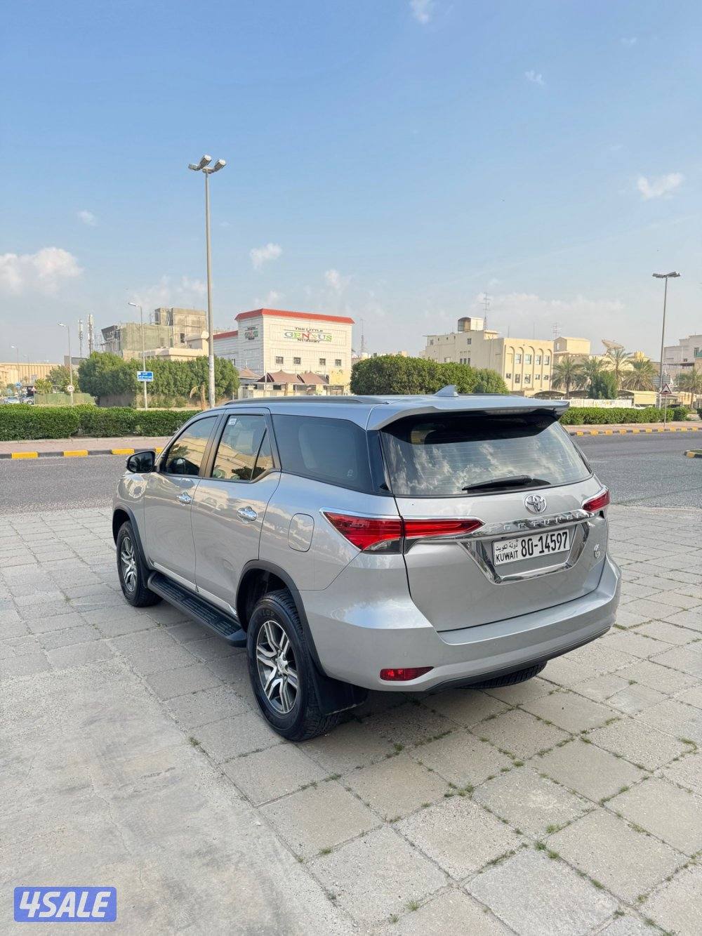 فورتنر المالك الأول دبل قير عداد 82 مديل 20234