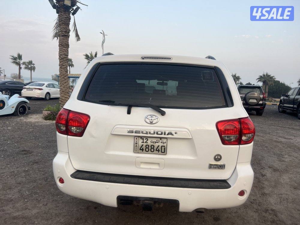 سيكوييا 2013 فتحه تحكمات بحاله ممتازه وشرط الفحص جير مكينه شاصي2