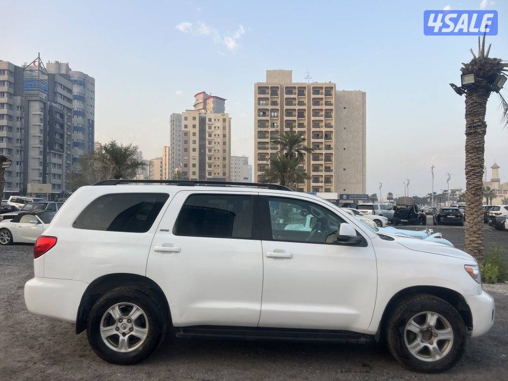 سيكوييا 2013 فتحه تحكمات بحاله ممتازه وشرط الفحص جير مكينه شاصي3