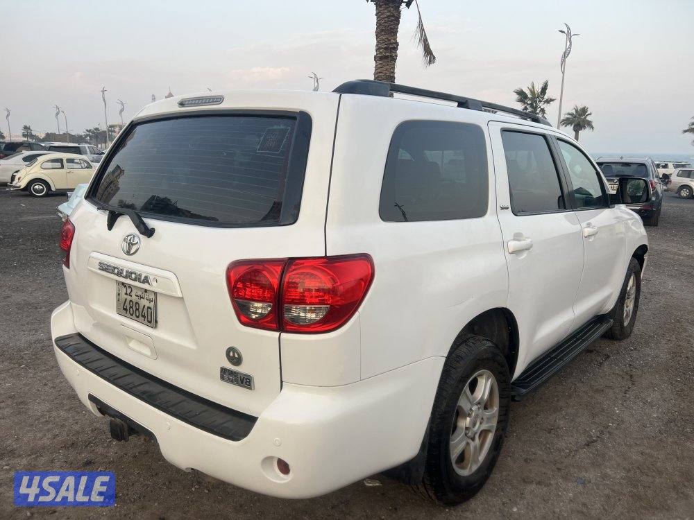 سيكوييا 2013 فتحه تحكمات بحاله ممتازه وشرط الفحص جير مكينه شاصي4