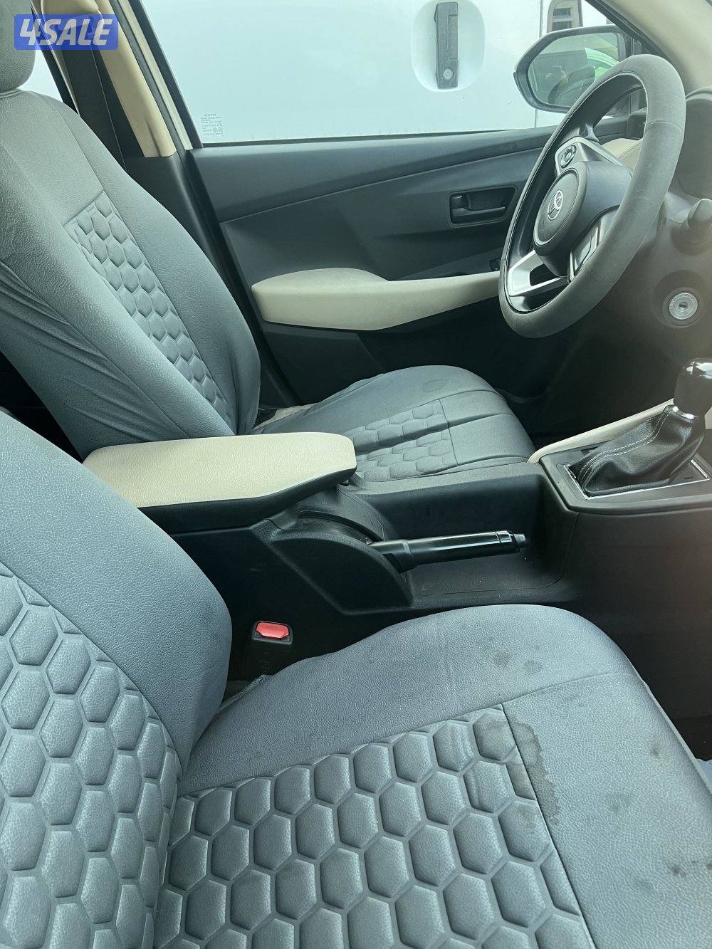 للبيع عدد 6 يارسات موديل 20234