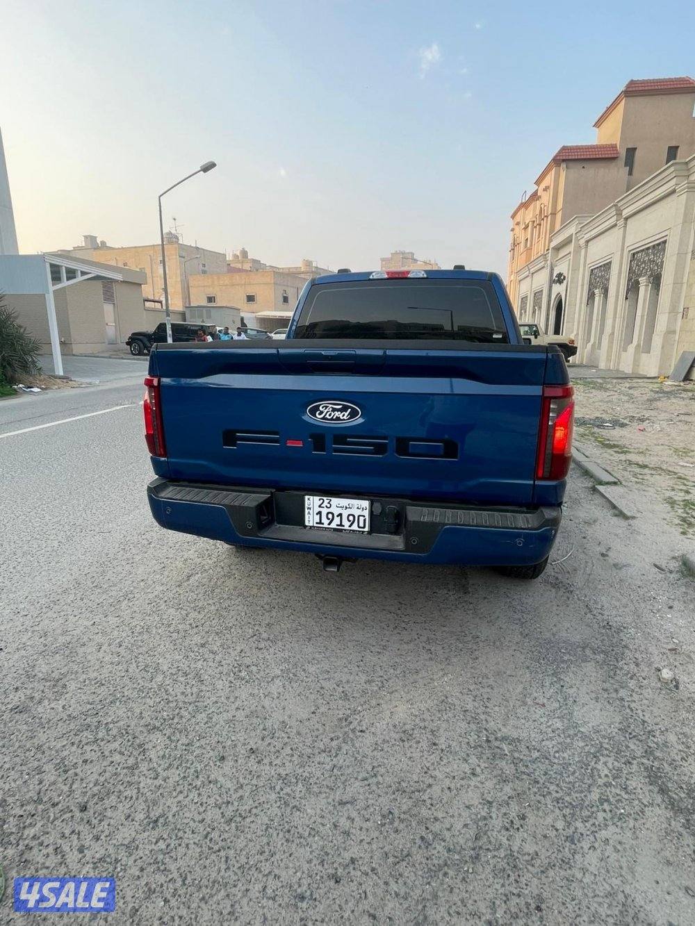 للبيع وانت فورد fx4 موديل ٢٠٢٤ المالك الاول3