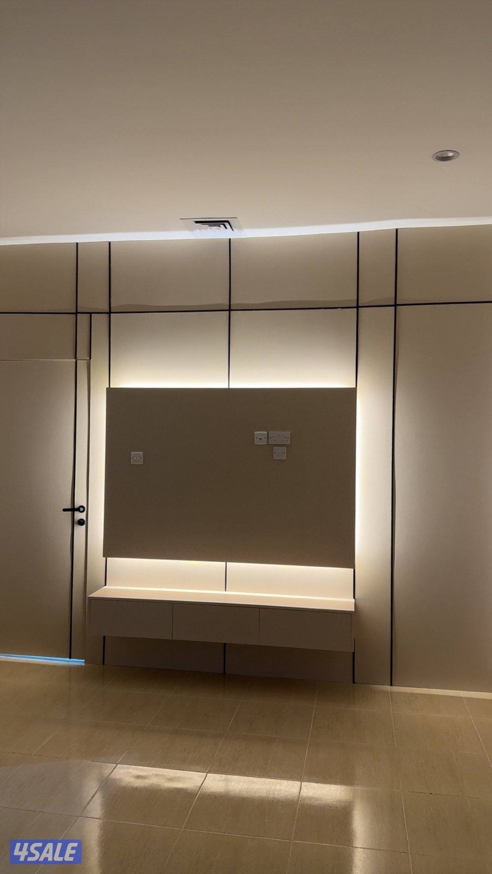 للبيع غرفة نوم كبيرة ونضيفة3