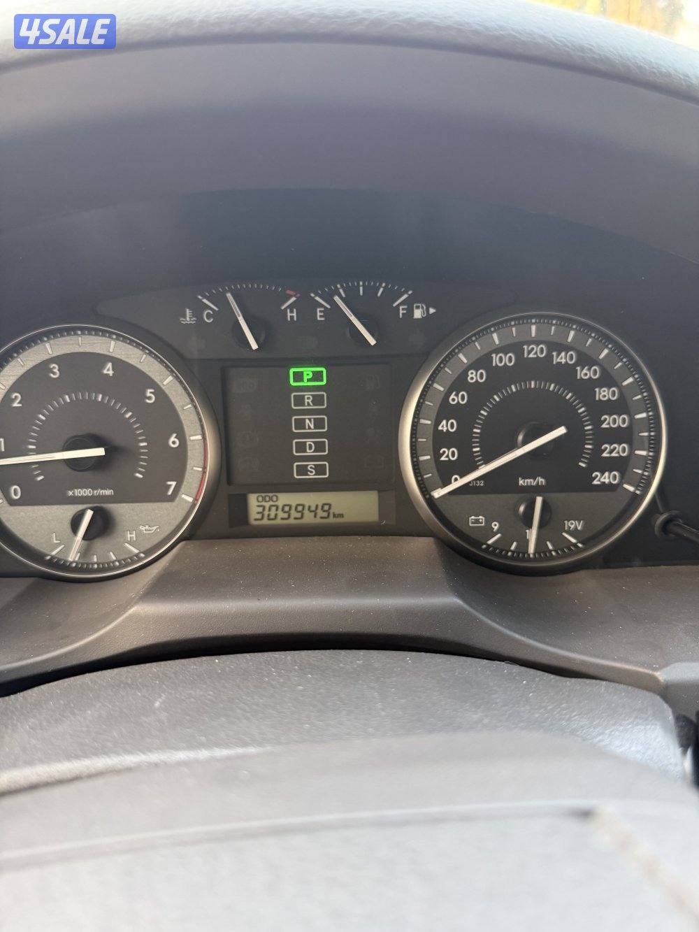 لاند كروزر موديل 20161