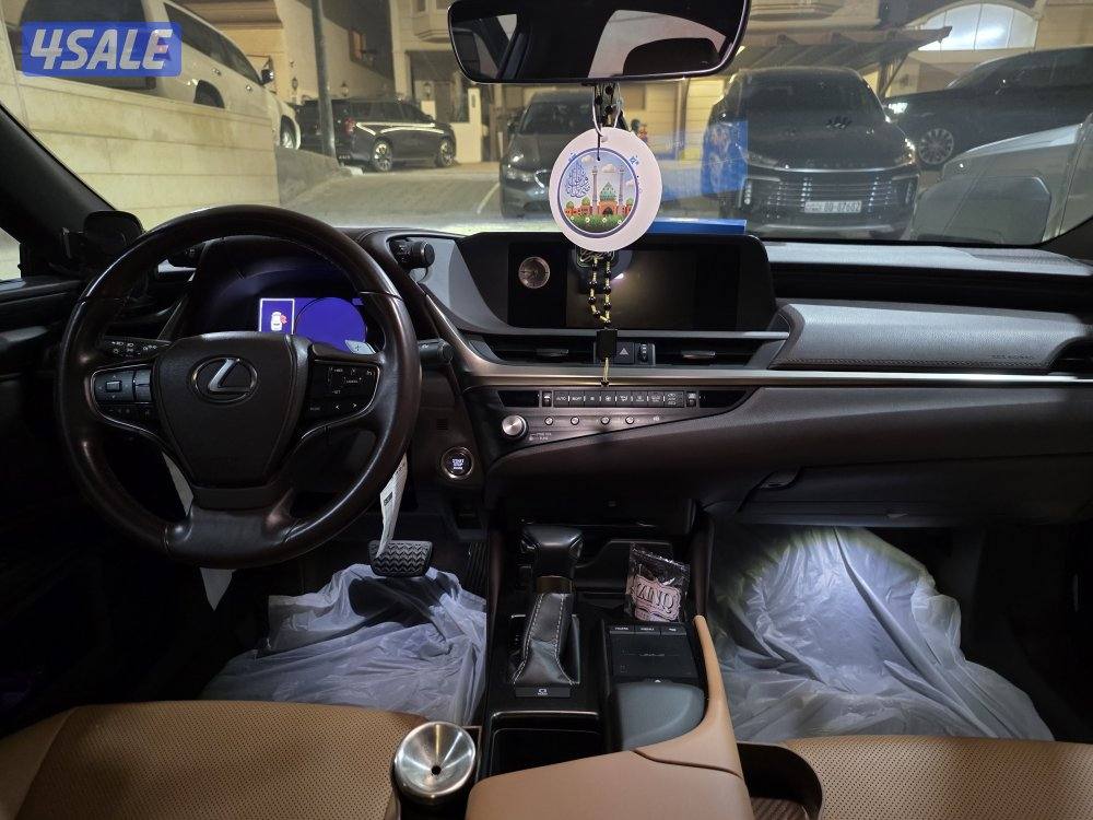 لكزس ES350 تحت الكفاله موديل 2021
وكاله الكويت  
تحت الكفاله 
ماشي ٤٧10