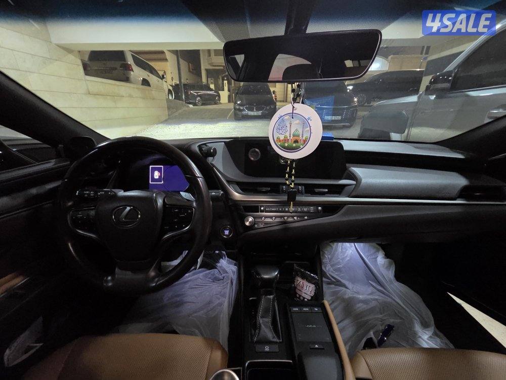 لكزس ES350 تحت الكفاله موديل 2021
وكاله الكويت  
تحت الكفاله 
ماشي ٤٧9