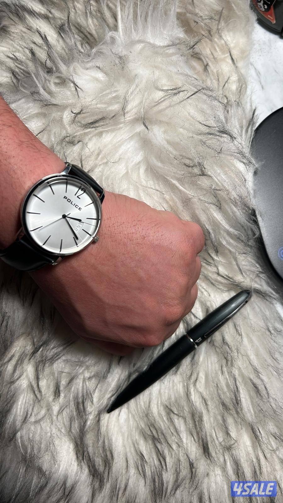 ⭐️للبيع ساعه وقلم police أصلي ⭐️1