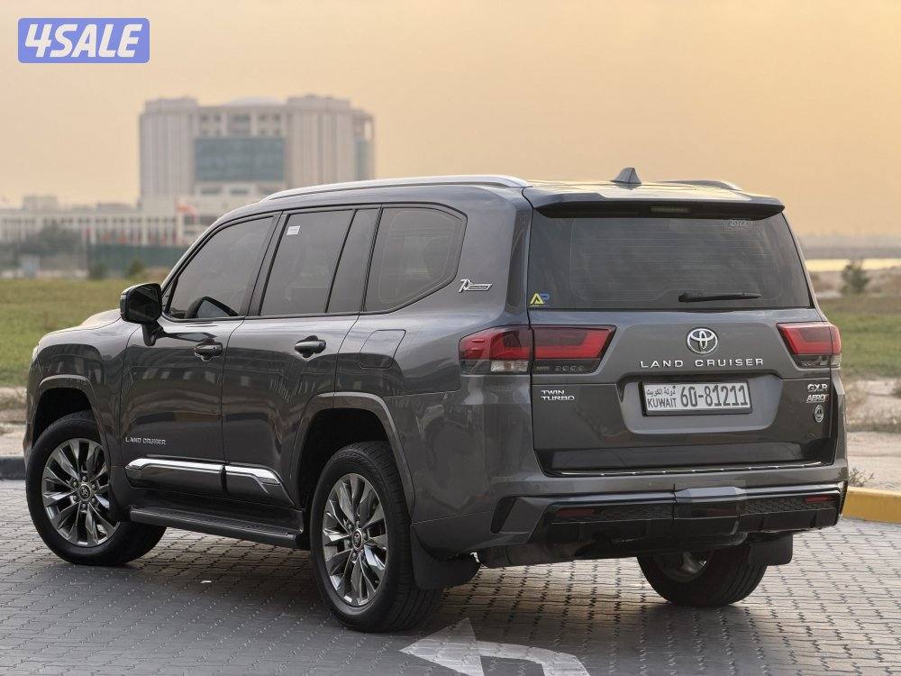 لاندكروزر GXR 2022 (تيربو) صبغ الوكاله3