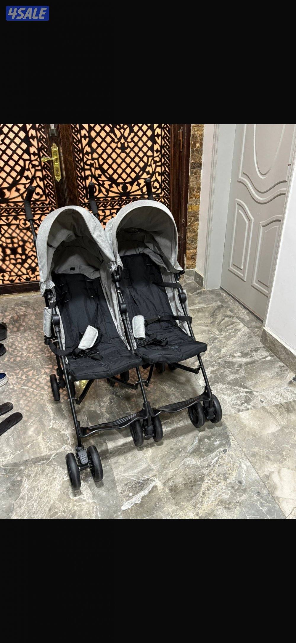 للبيع عربانه طفلين3