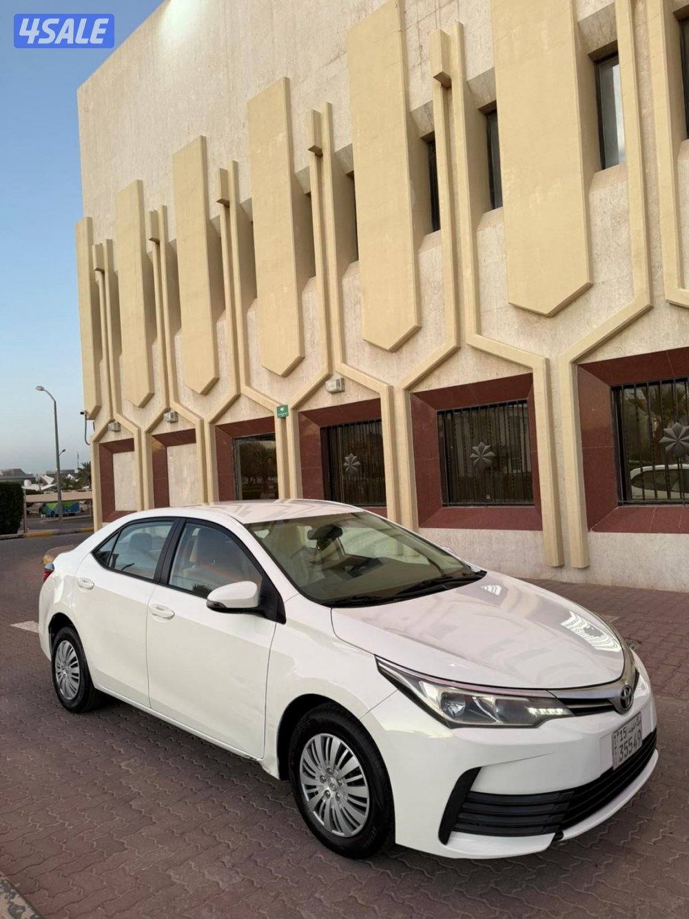 للبيع كورولا 2018 بحالة ممتازة جدا بيعة سريعة0