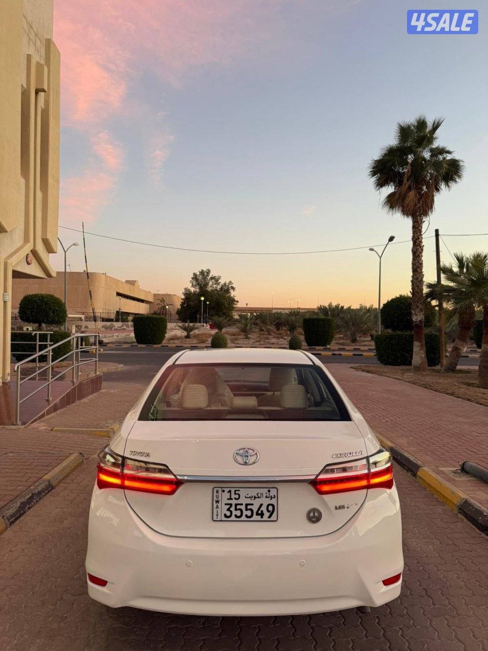 للبيع كورولا 2018 بحالة ممتازة جدا بيعة سريعة3