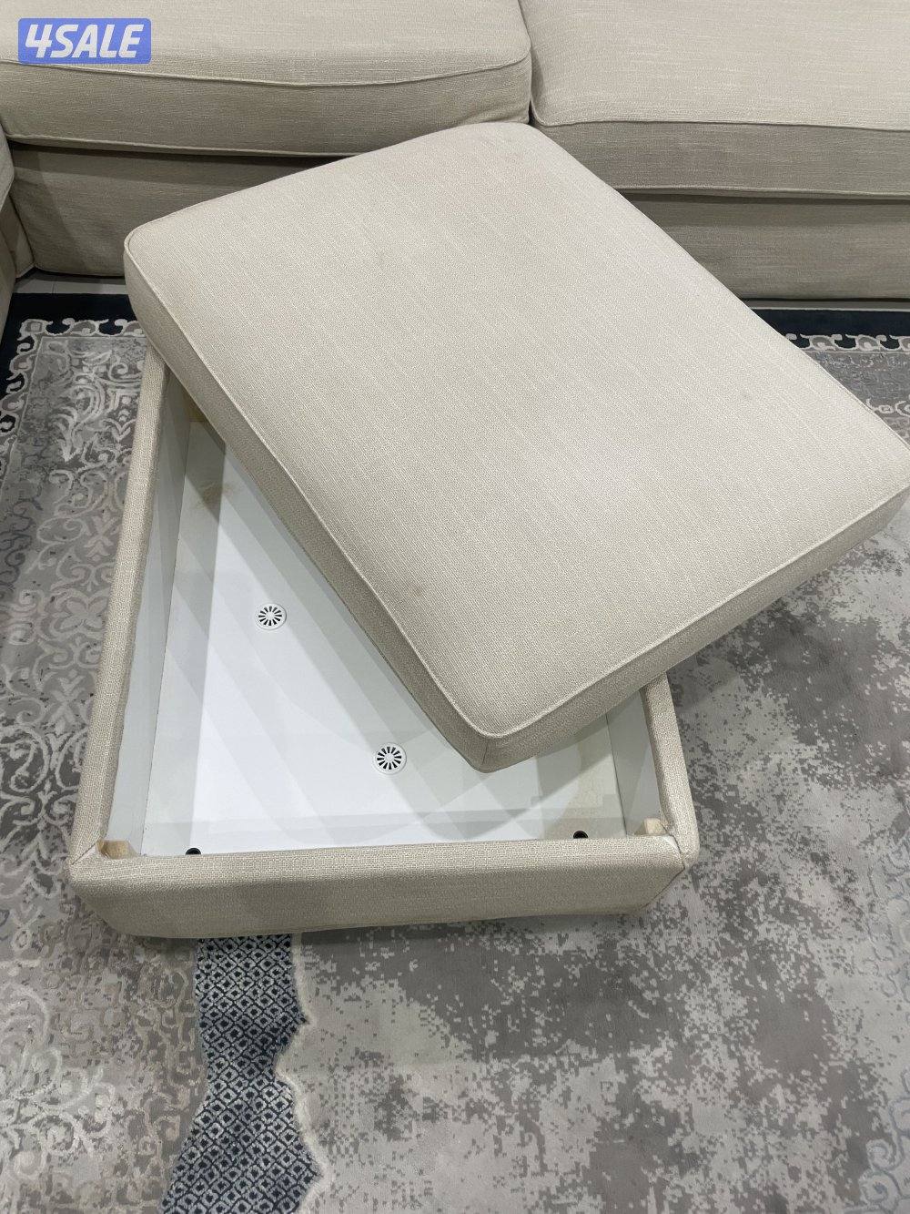 كنبات من ايكيا اللون بيج مع كنبة تخزين ٥ مقاعد ..4