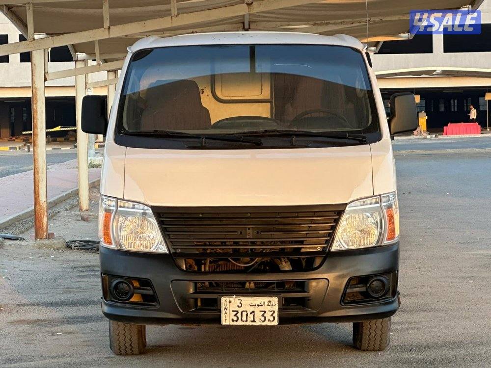 نيسان اورفان مقفل / 20081