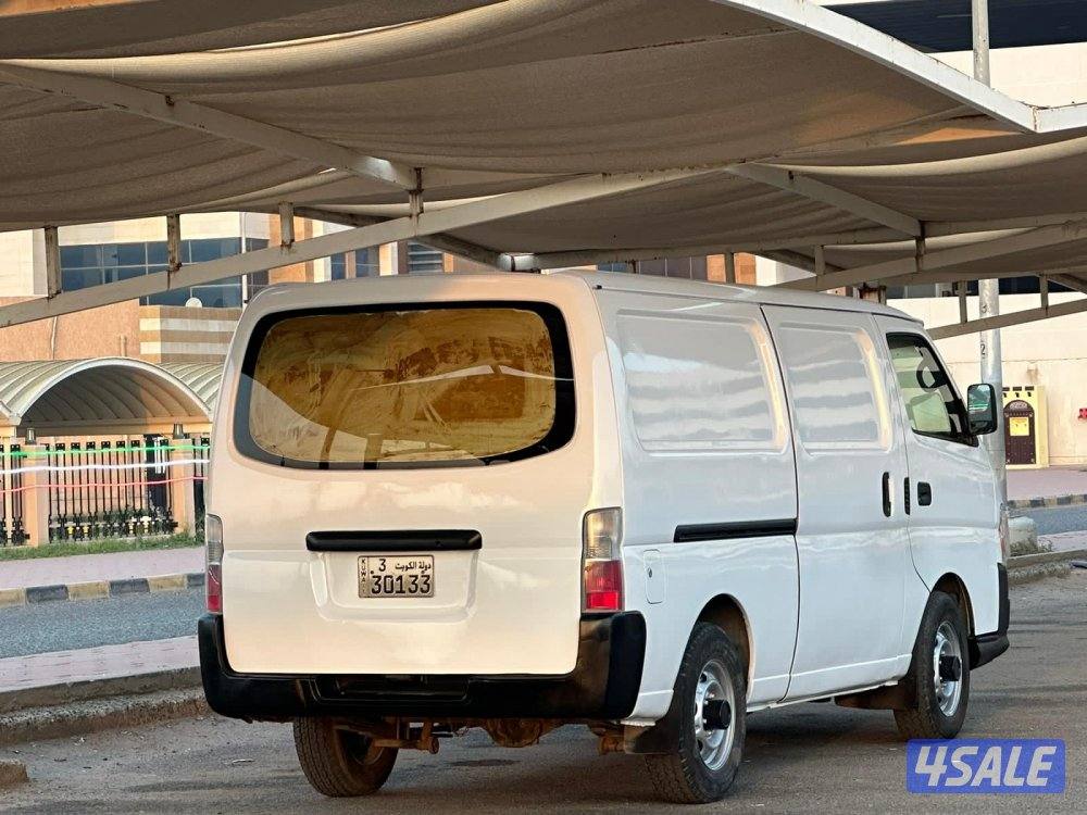 نيسان اورفان مقفل / 20087