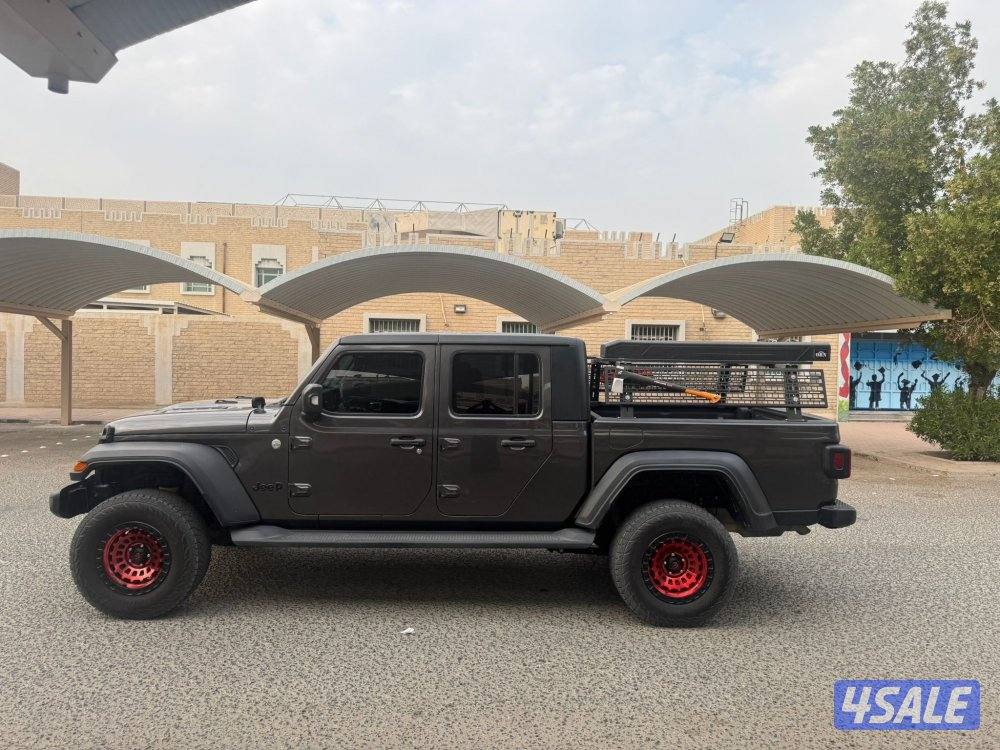 جيب قلاديتور ٢٠٢١3