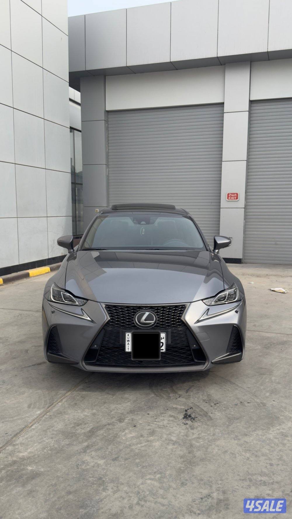 للبيع LEXUIS IS FSPORT بحالة الوكالة1