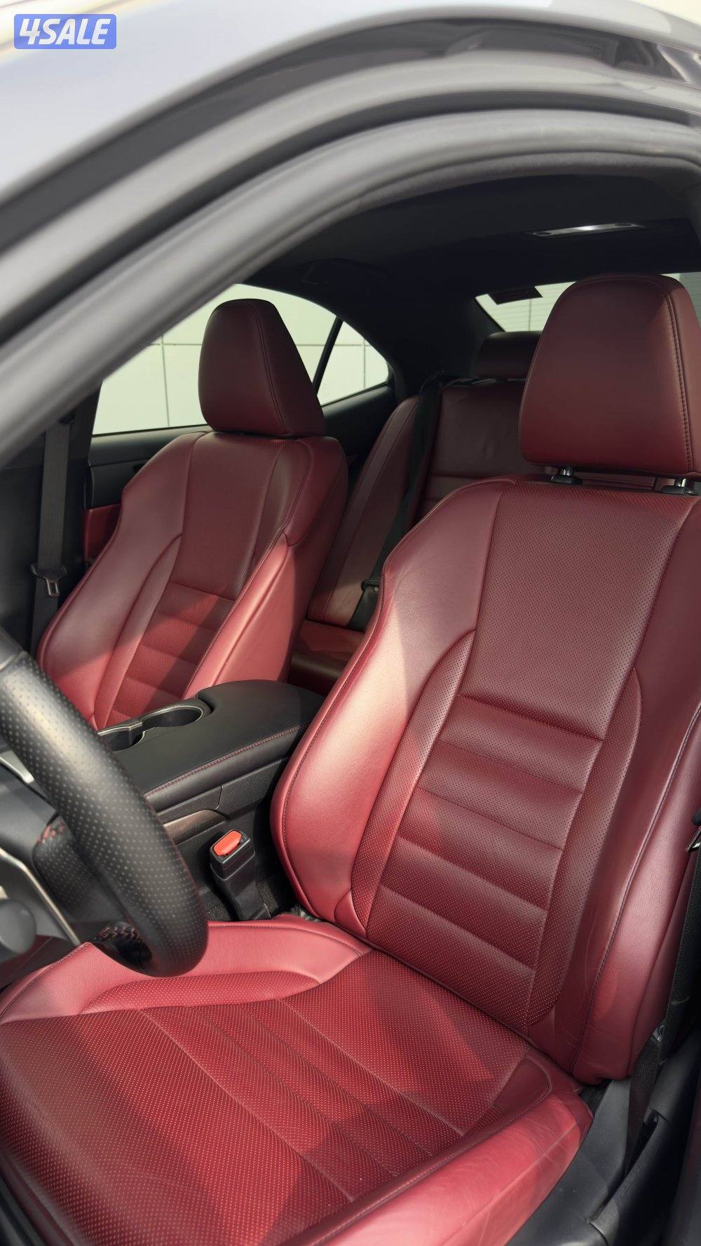 للبيع LEXUIS IS FSPORT بحالة الوكالة9