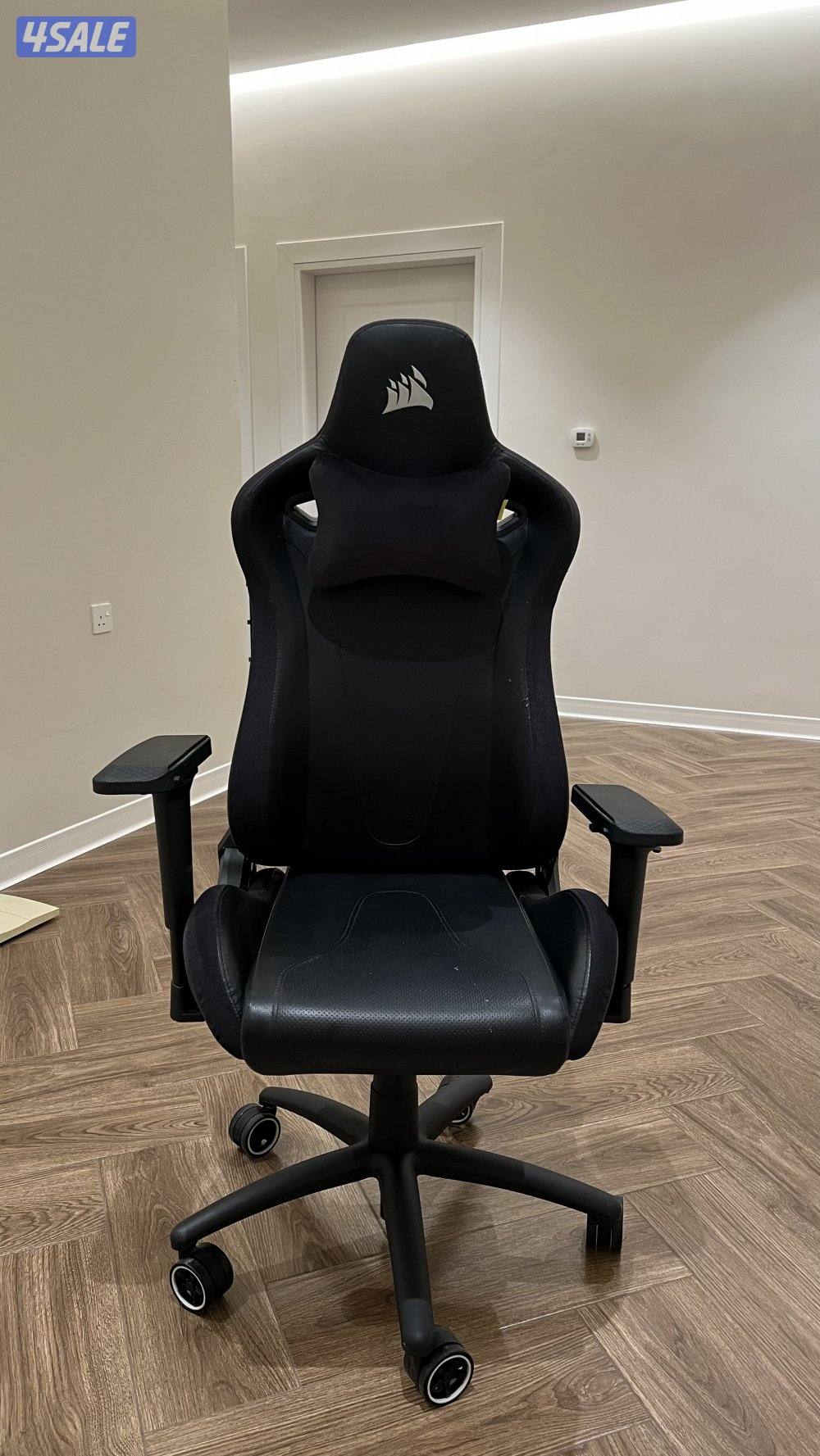 للبيع كرسي كورسير TC2000