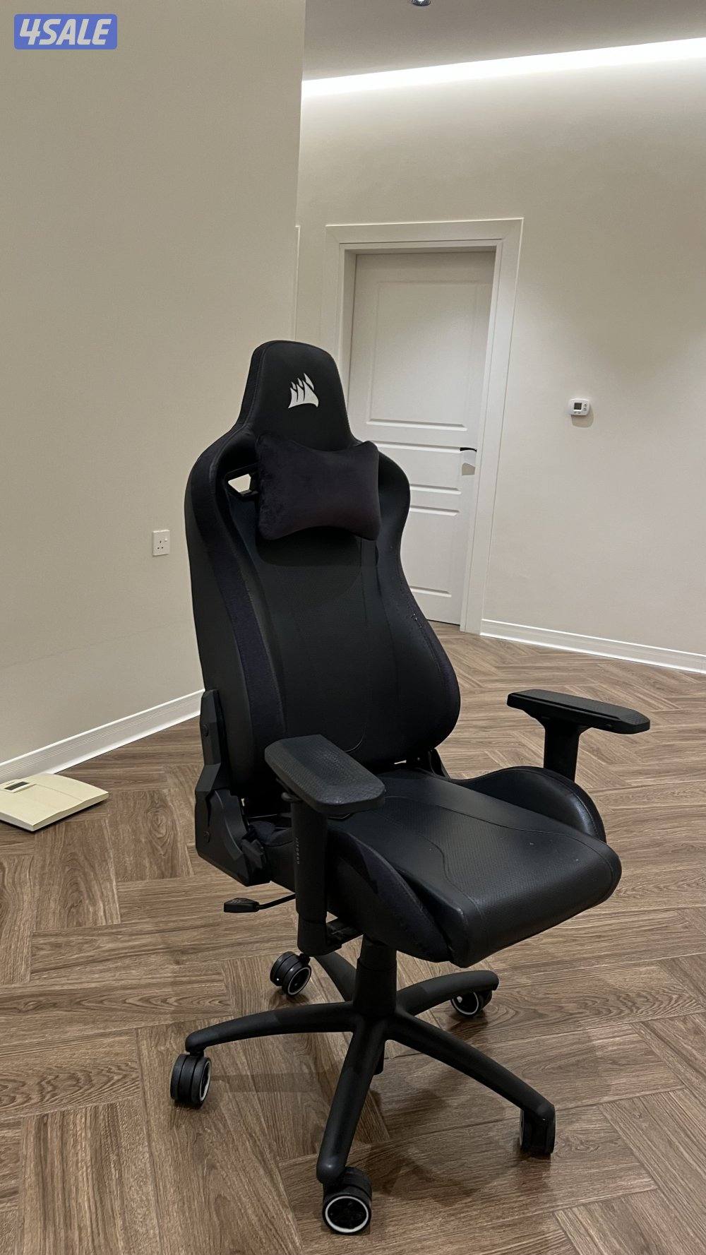 للبيع كرسي كورسير TC2005