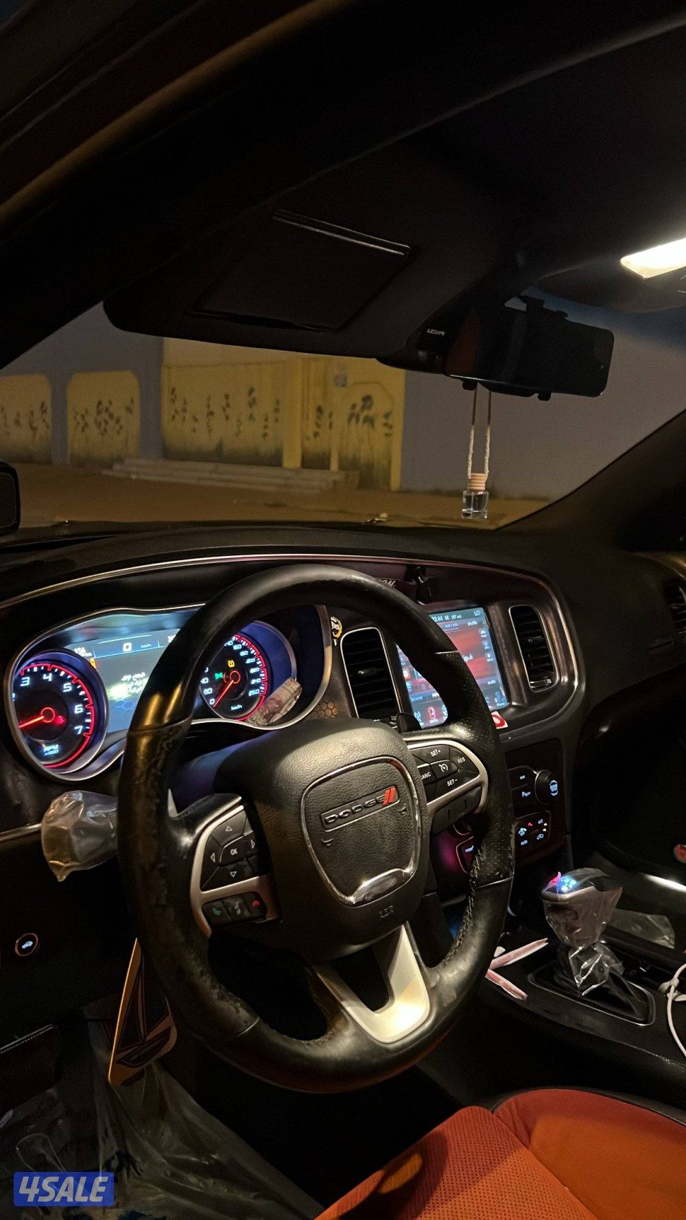 للبيع دوج تشارجر 8 سلندر3