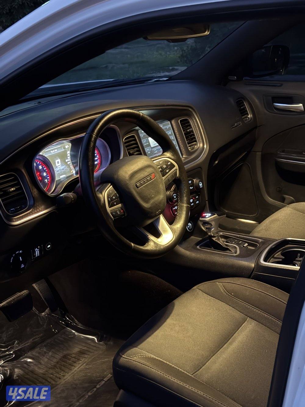 للبيع دودج تشارجر 20172