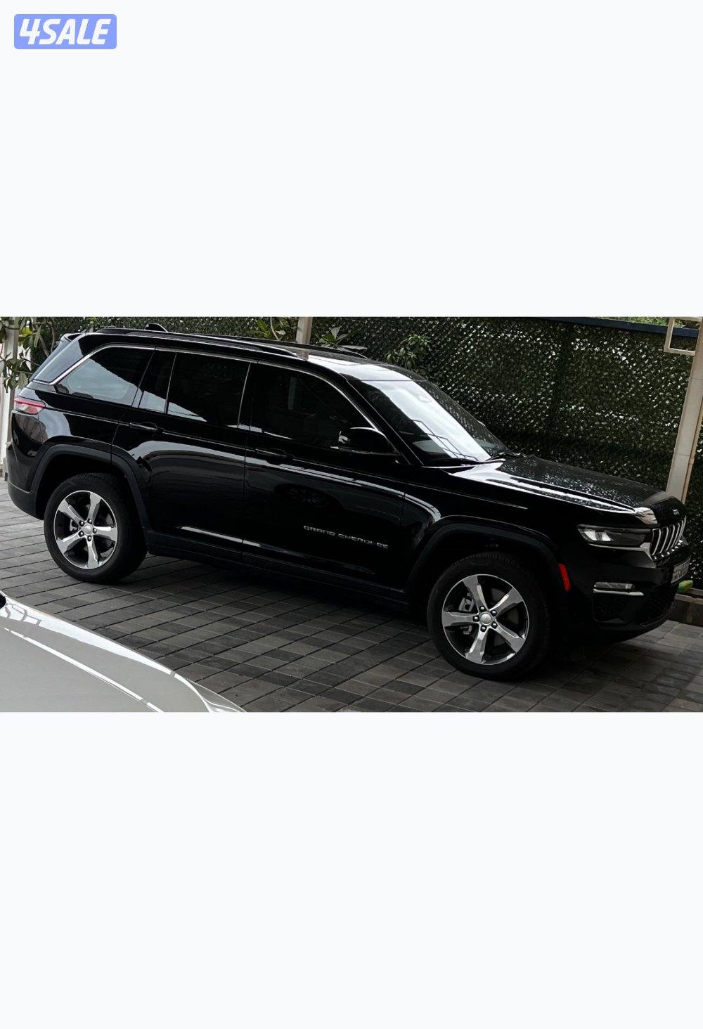 للبيع جراند شروكي صبغ الوكاله بحاله نظيفه جدا2