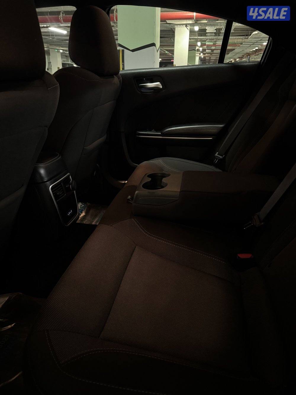 للبيع دوج تشارجر 2020 ماشي 66 الف قمة في النظافه4