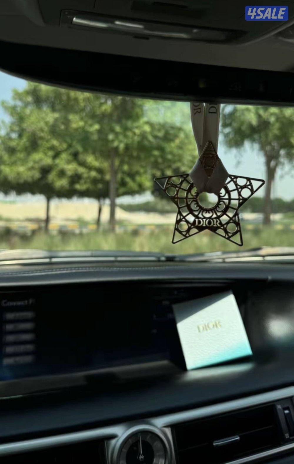 تعليقات كارتير وديور2