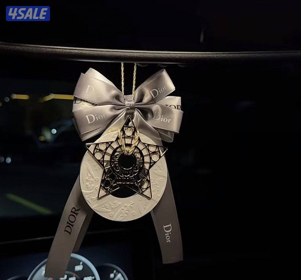 تعليقات كارتير وديور4