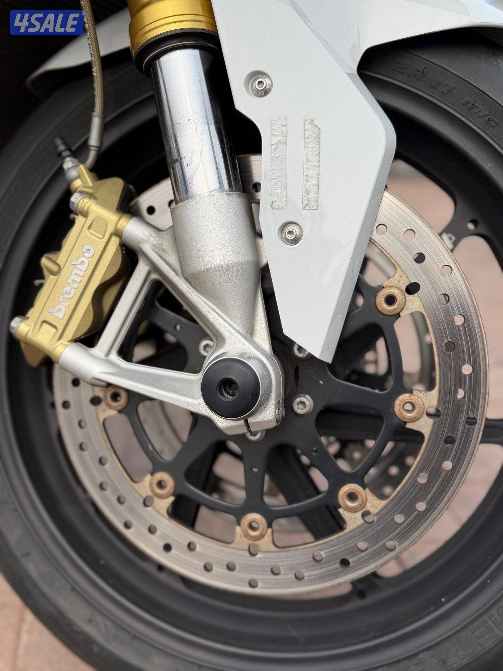 سيكل بي ام ار ار8