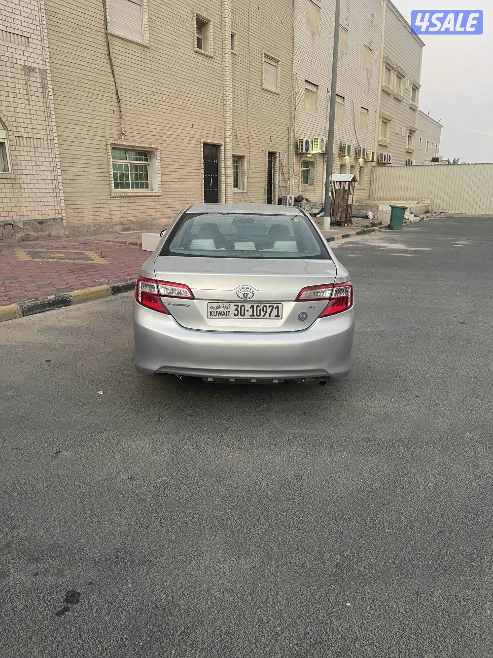 للبيع كامري ٢٠١٤ شرط الفحص قير مكينه ماشي ١٧٥ الف2