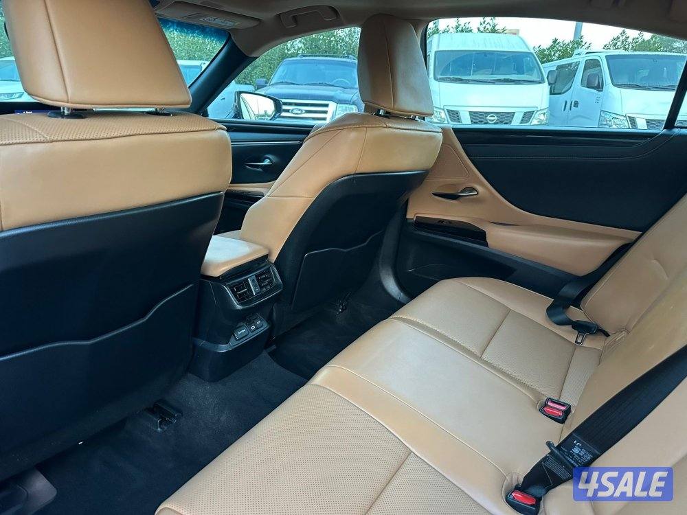 البيع صالون Es 3008