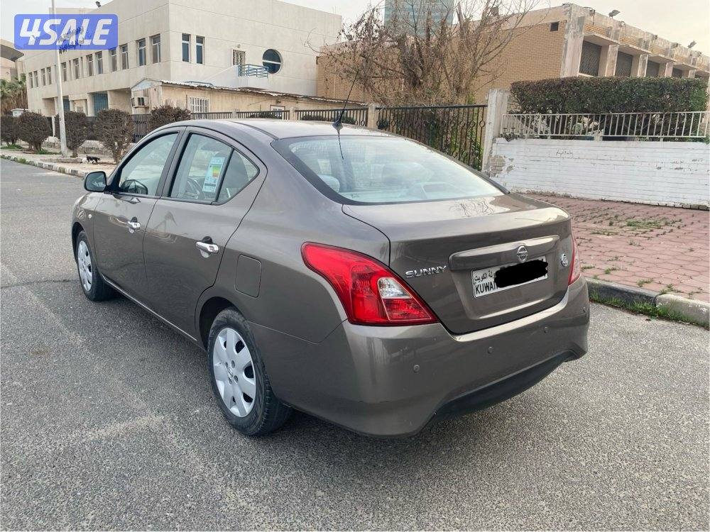 نيسان صني 2023 عداد81 الف سيرفس منتظم وارد الوكاله3