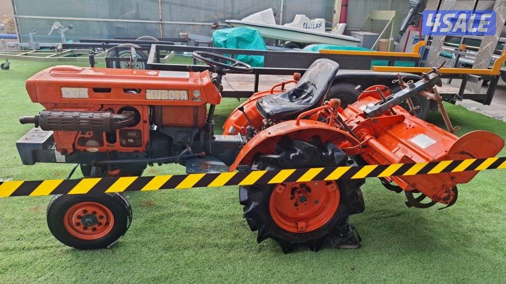 Kubota B7001E0