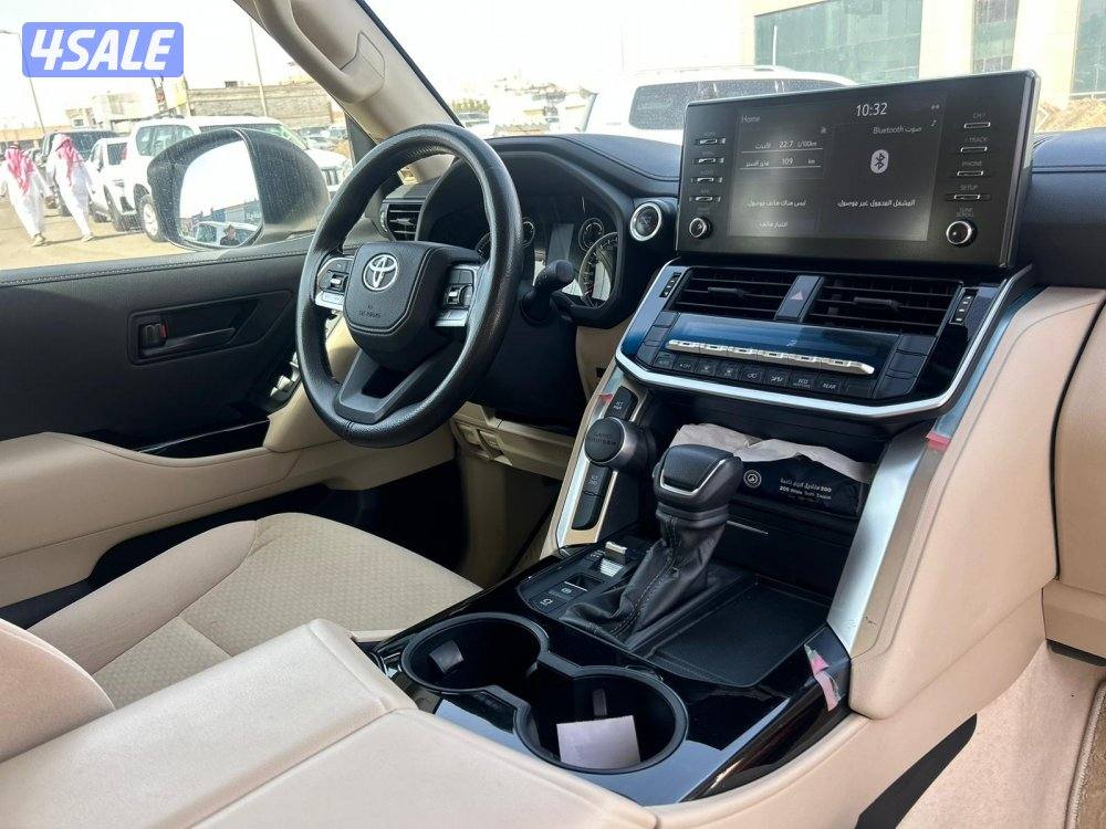 تويوتا لاند كروزر GX-V6 موديل 2024 ماشى 126.000 k.m  وارد الخليج7