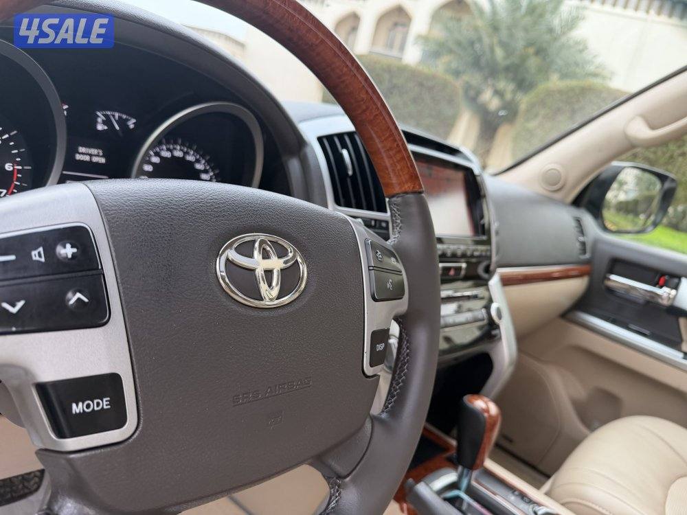 لاند كروزر 2012 VX R7