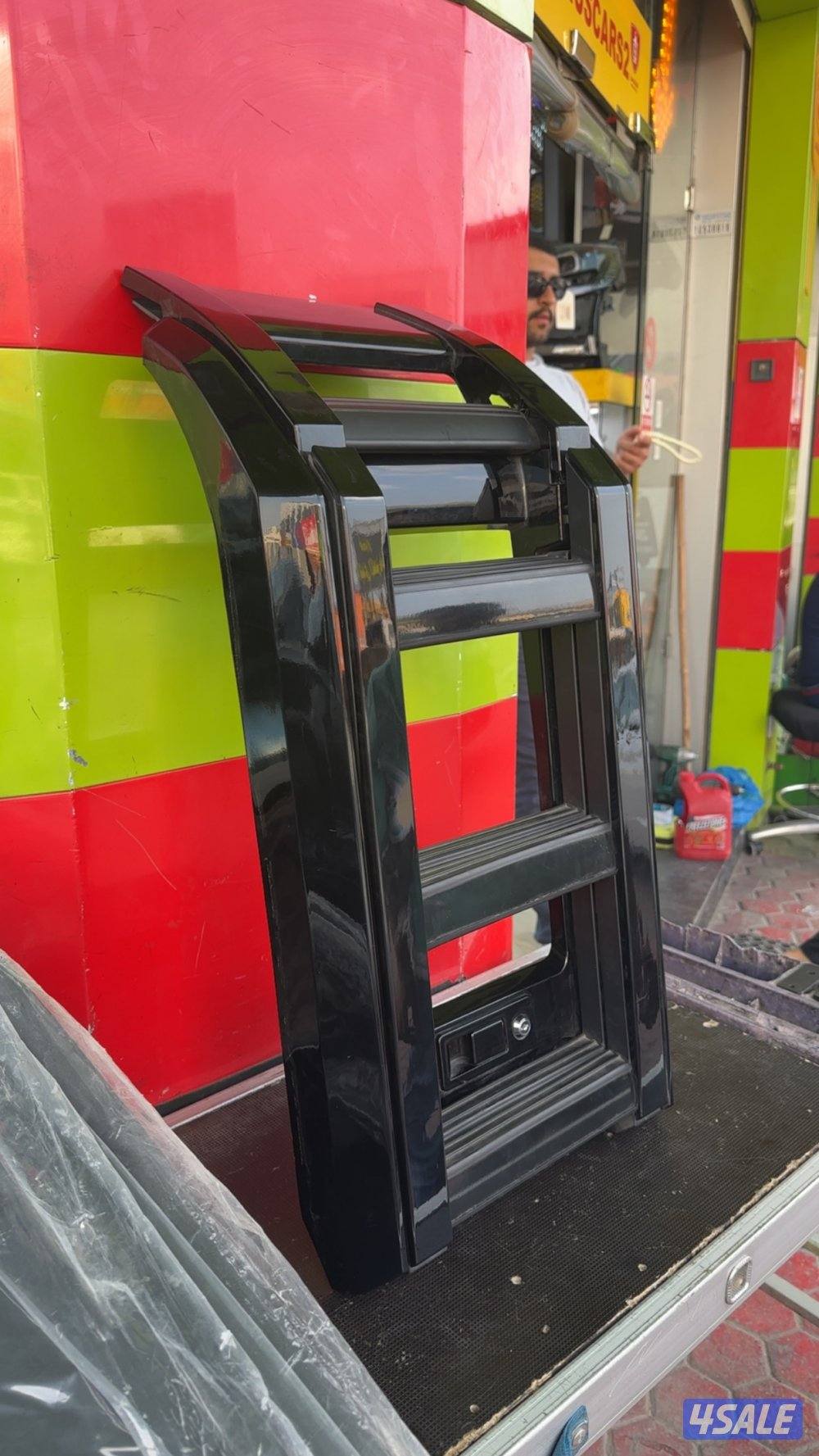 سلم ديفندر شاريه قبل شهر جديد نظيف بالكامل2