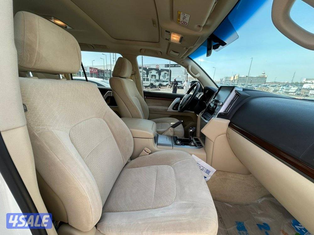 تويوتا لاند كروزر VX.R -V8 5.7  موديل 2017 ماشى 267.000 k.m6